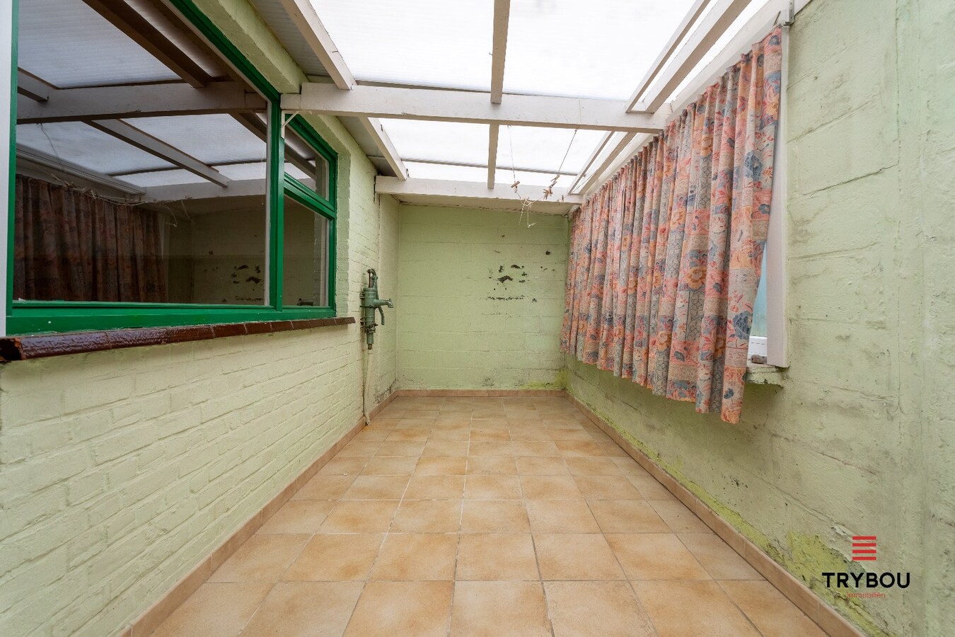 🏡 Te koop – te renoveren woning met veel potentieel in Houthulst 
