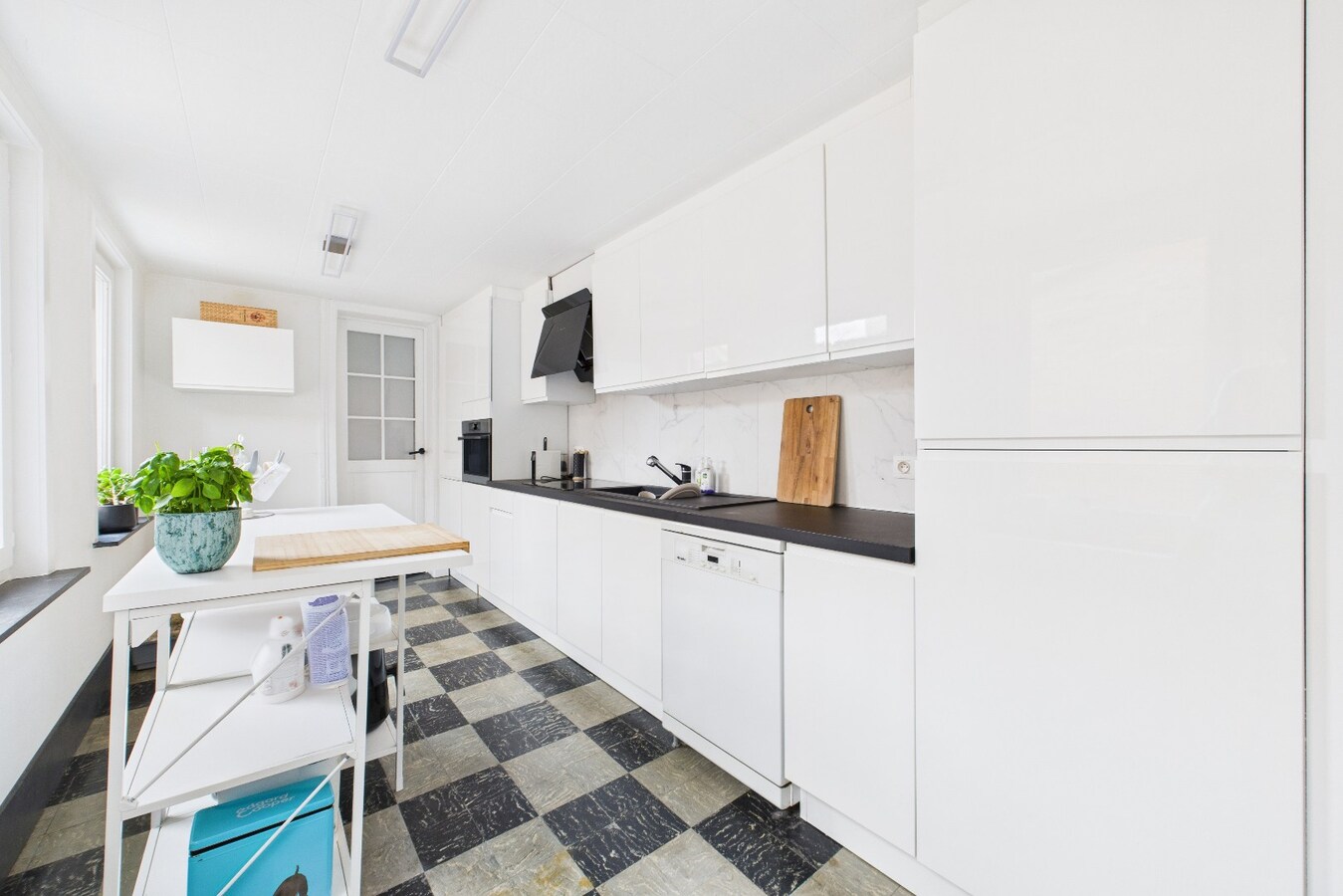 Charmant en volledig gerenoveerd herenhuis met stadstuin nabij het centrum ! 