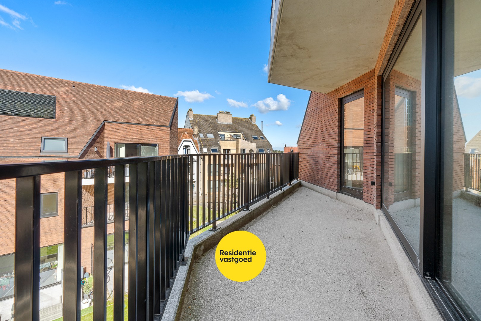 Royaal drie-slaapkamer appartement met ruim terras 