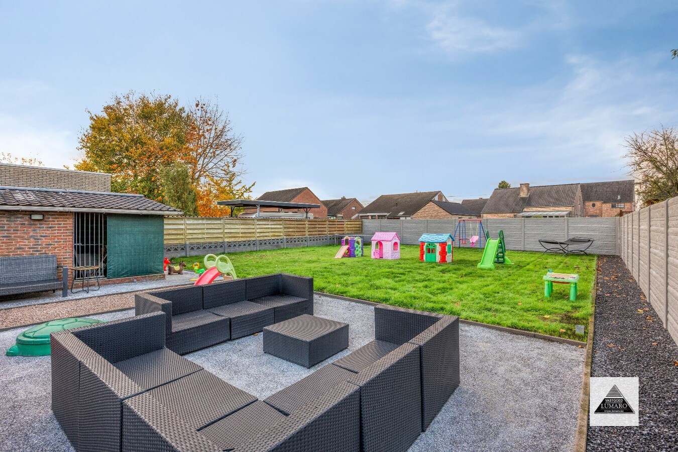 Gezinswoning met 5 slaapkamers, zonnepanelen 