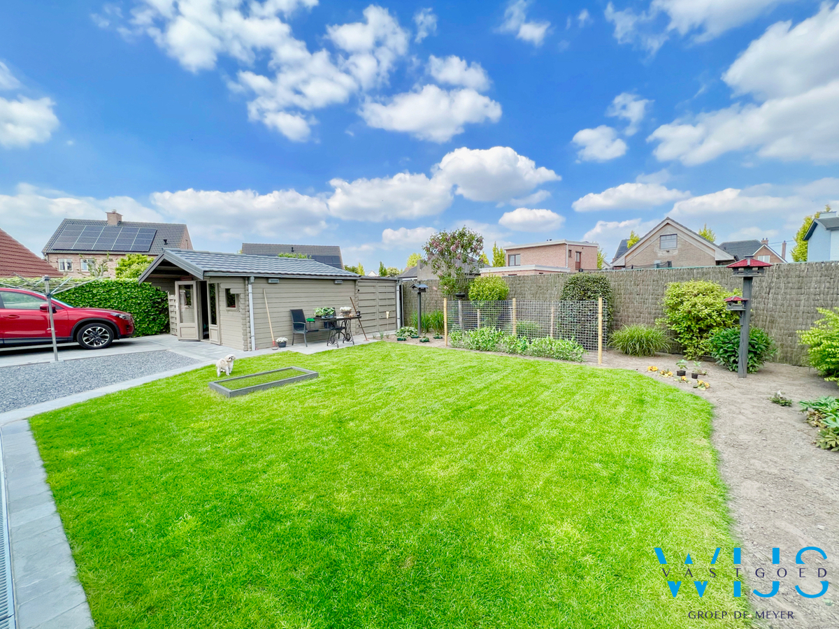 Prachtige instapklare bungalow te Waarschoot ! 