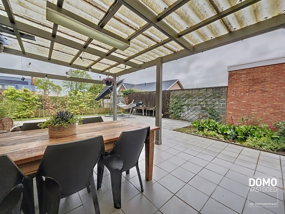 RUIME WONING MET TUIN EN 3 SLAAPKAMERS IN HERK-DE-STAD 