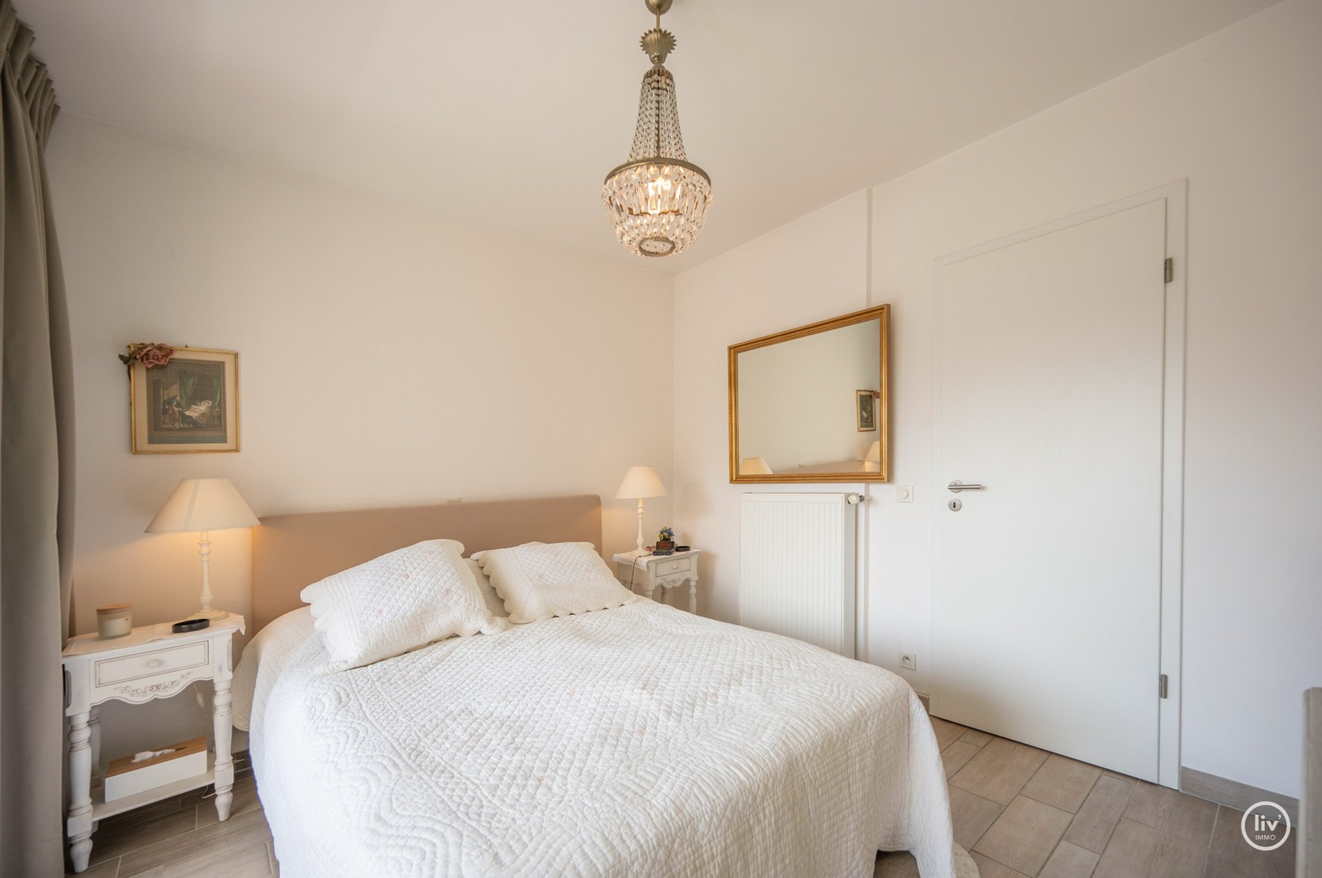 Instapklaar  2-slaapkamerappartement op een centrale ligging te Bayauxlaan in Knokke. 