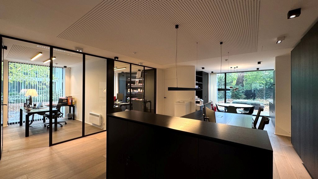 Hoogwaardig afgewerkt kantoor te koop aan de Sterre in Gent