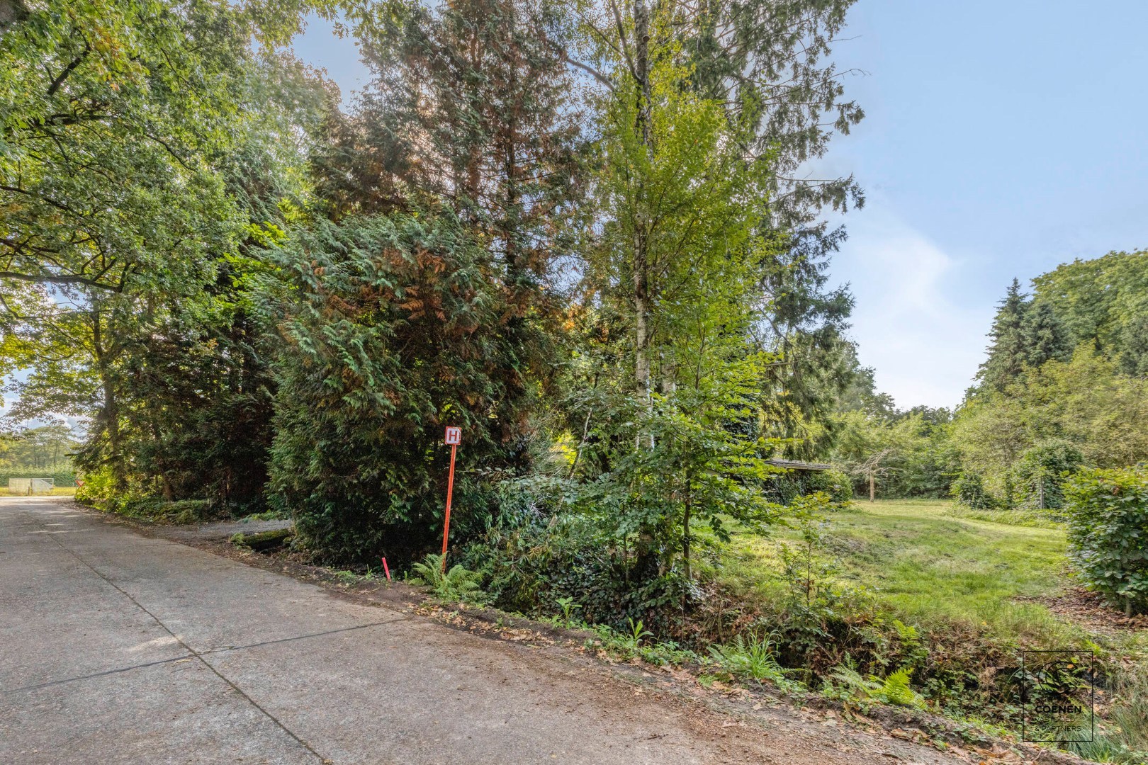 Volledig te renoveren/af te breken woning op prachtig perceel van 2682 m² te Schilde! 