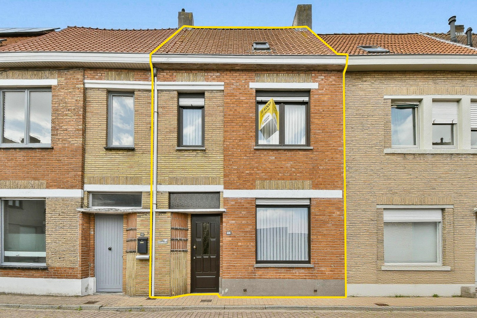 Rijwoning met veel potentieel op centrale ligging 