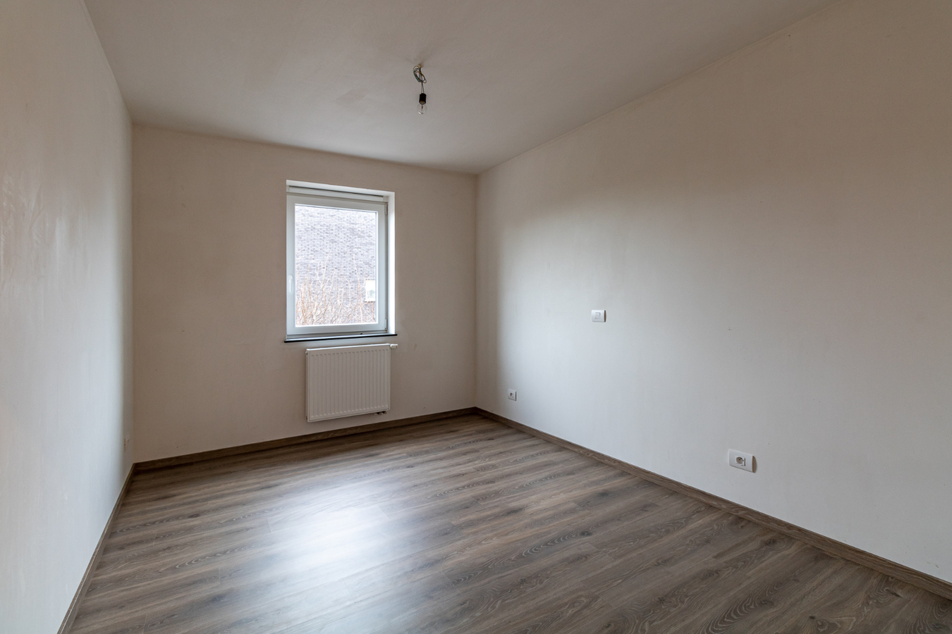 LICHTRIJKE MODERNE HALFOPEN NIEUWBOUWWONING TE OOSTDUINKERKE 