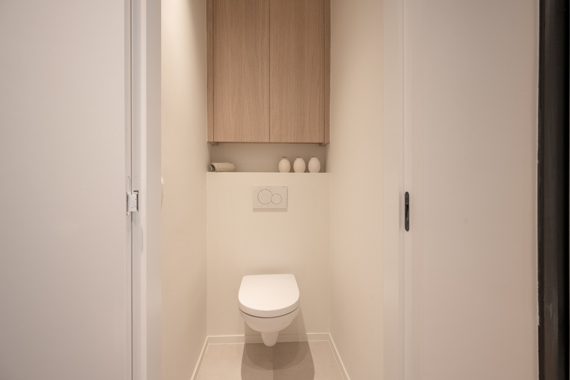 Magnifique appartement rénové de 3 chambres à coucher près de l'avenue Lippens à Knokke. Disposition : 