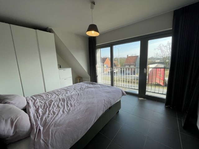 Dakappartement met 1 slaapkamer en groot terras in Geel 