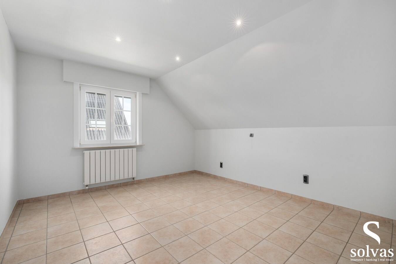 Prachtige open bebouwing met 4 slaapkamers in Poesele, bouwjaar 2000, op 1070m² perceeloppervlakte, 270m² bewoonbare oppervlakte 
