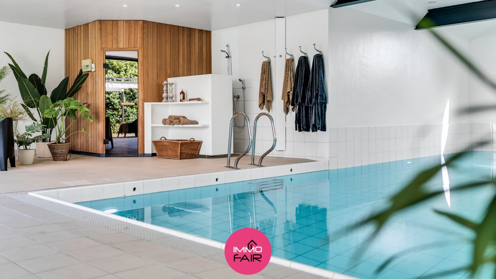 Exclusieve, karaktervolle villa met authentieke elementen in rustige, bosrijke omgeving 