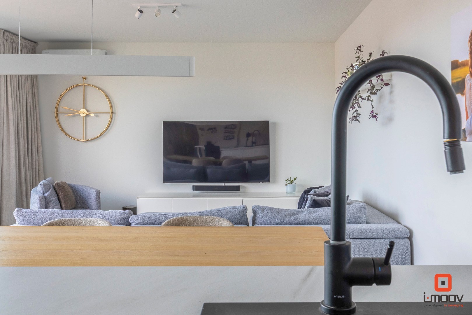 Recent luxueus appartement (2023) met 2 slaapkamers, terras en parkeeroptie in gebouw nabij Dampoort 