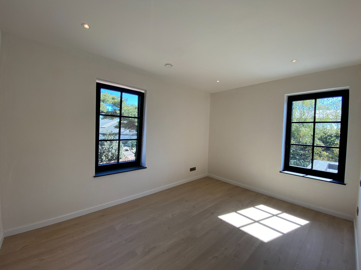 Exclusieve, energiezuinige nieuwbouwwoning op een discrete ligging te Waregem! 