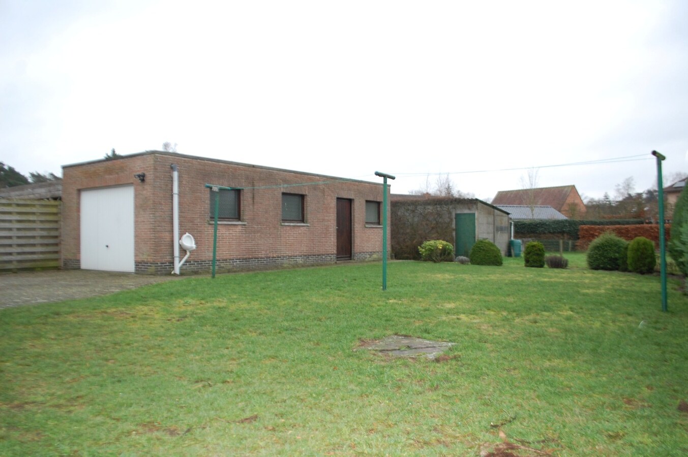 Gerenoveerde laagbouwwoning met 3 slaapkamers op toplocatie 