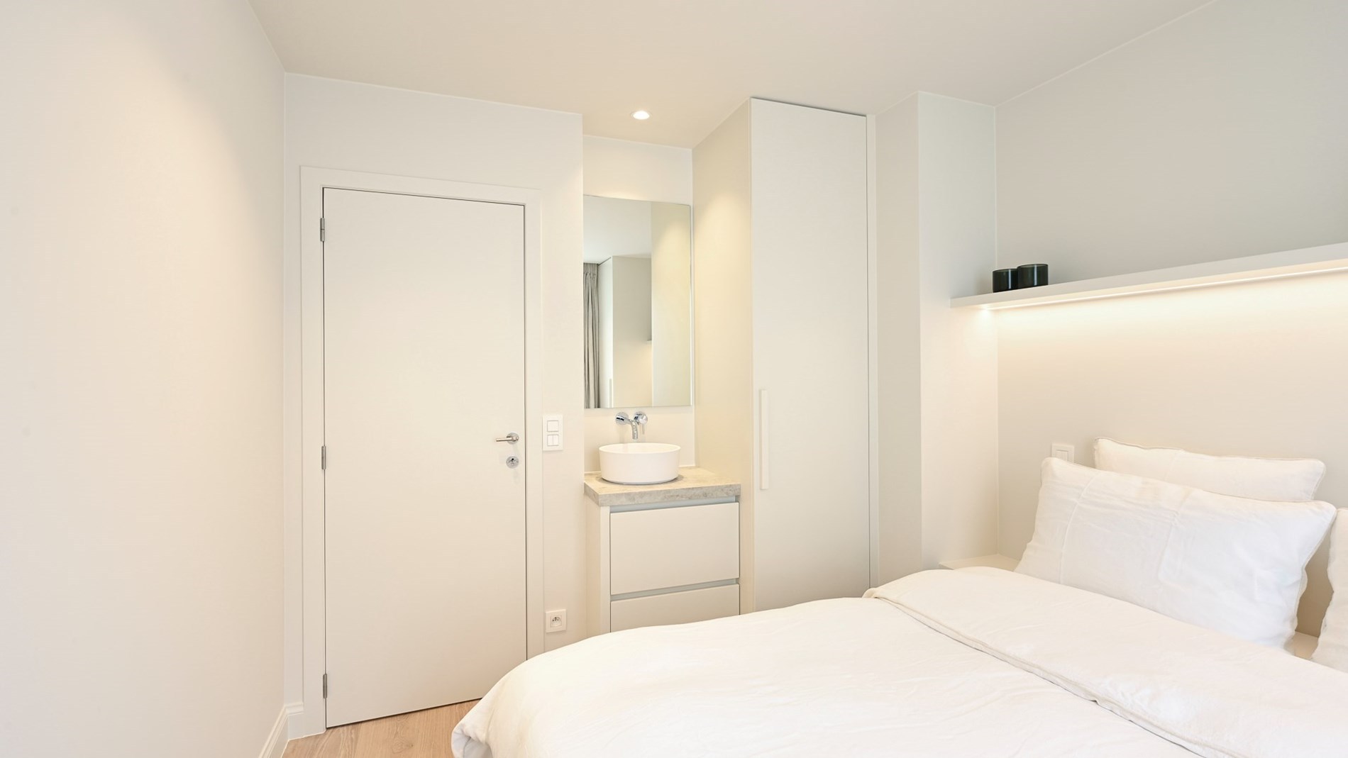 Magnifique appartement d'angle avec 3 chambres à coucher situé idéalement au milieu de l'avenue Lippens à Knokke. 