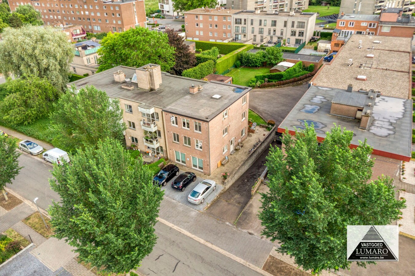 GELIJKVLOERS appartement met 1 slaapkamer,  ruim terras 