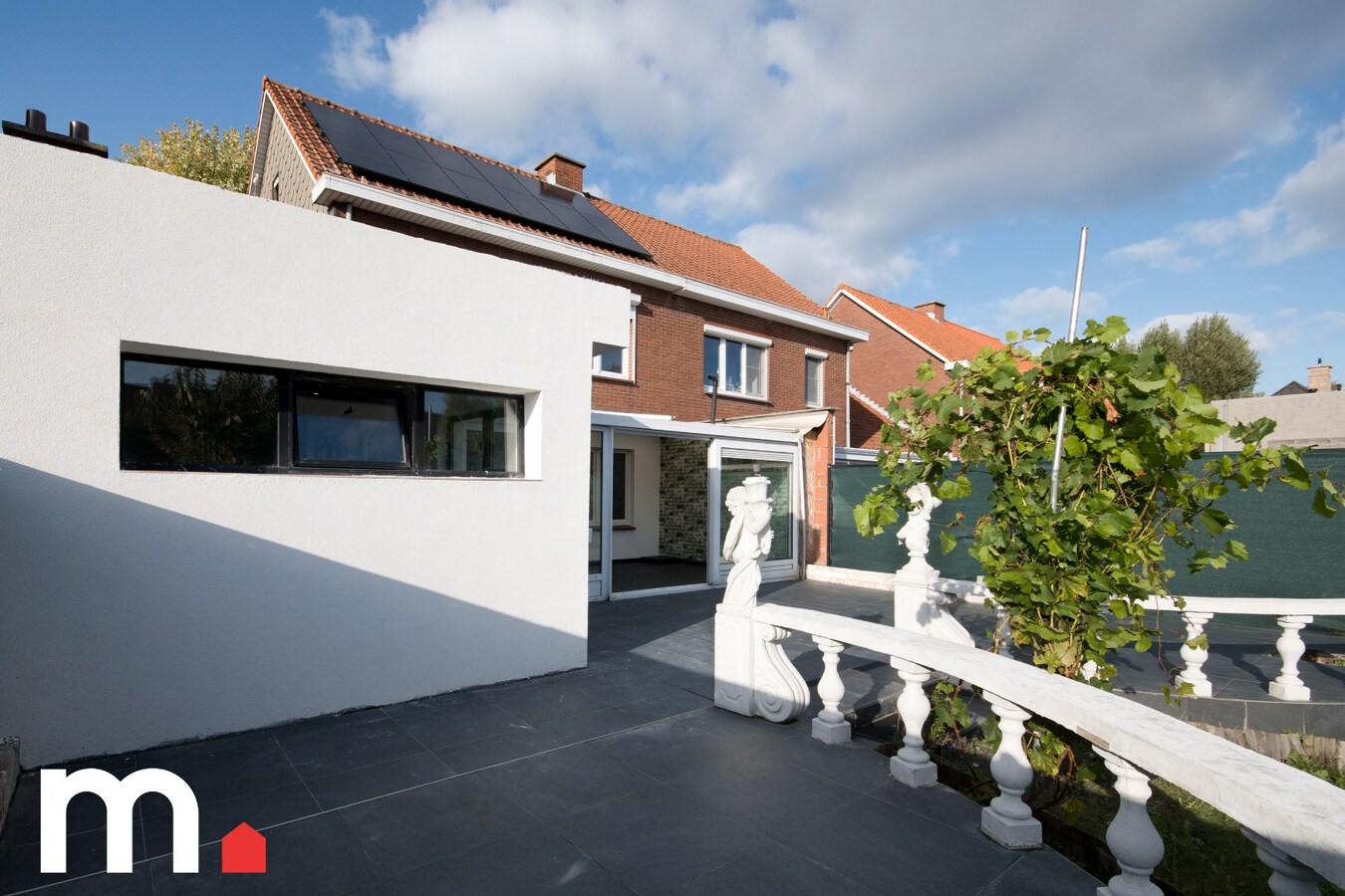Instapklare woning te Wevelgem! met 4 slaapkamers en 12 zonnepanelen 
