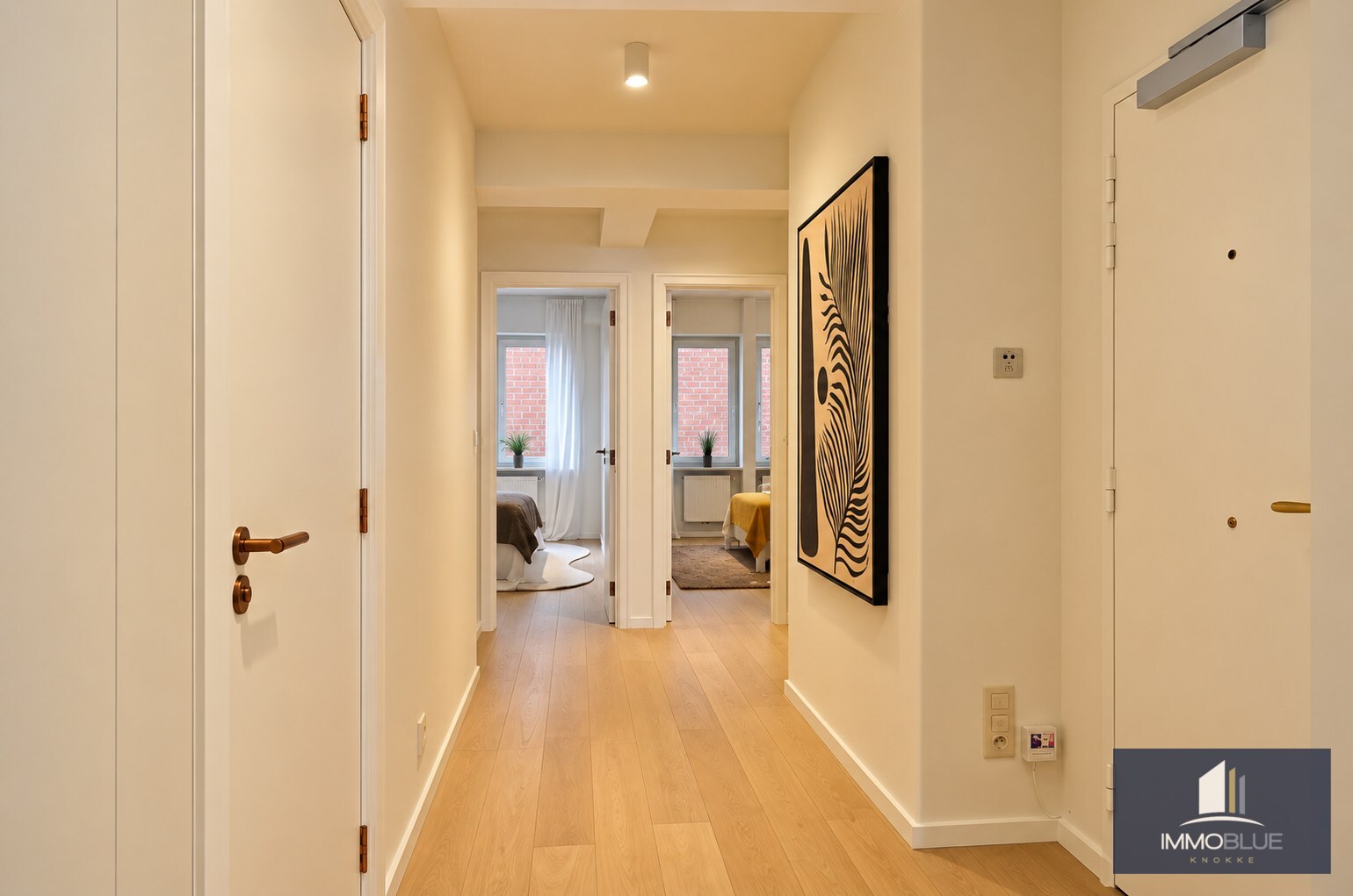 Volledig gerenoveerd appartement met frontaal zeezicht gelegen aan het Rubensplein. 