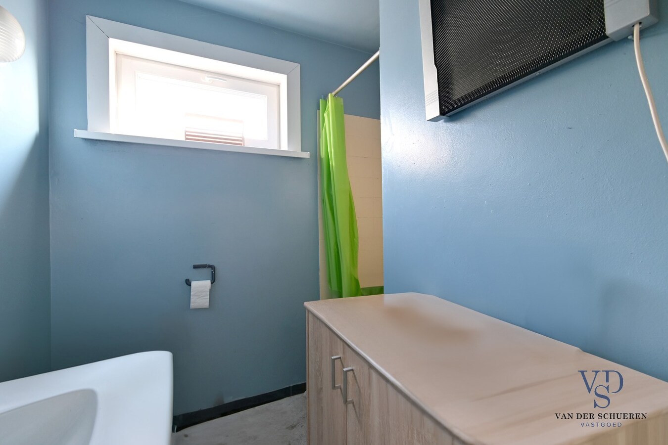 Woning met tuin - te renoveren. 