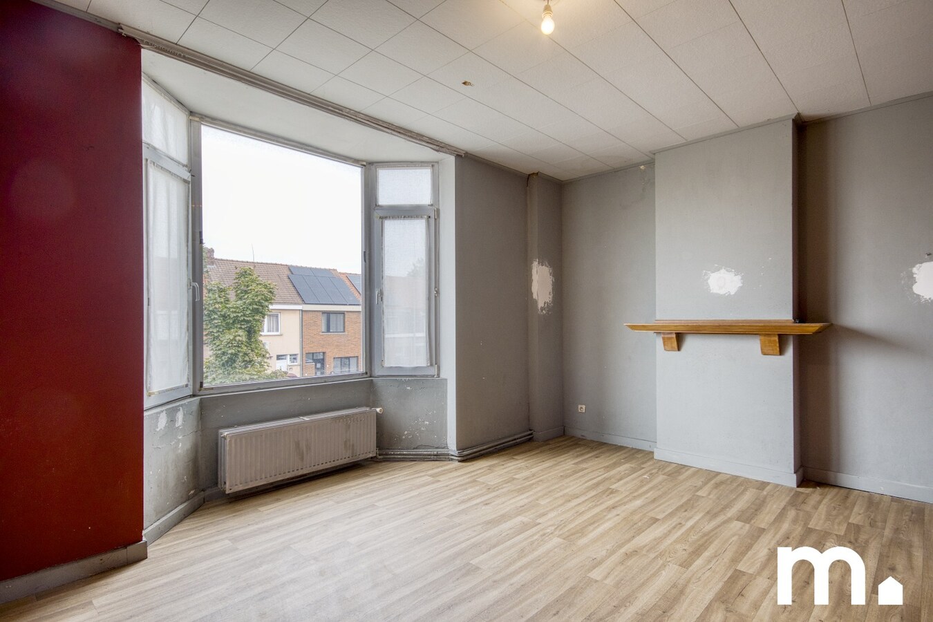 Woning met 3 slaapkamers, tuin en uitstekende verbinding te Kortrijk ! 