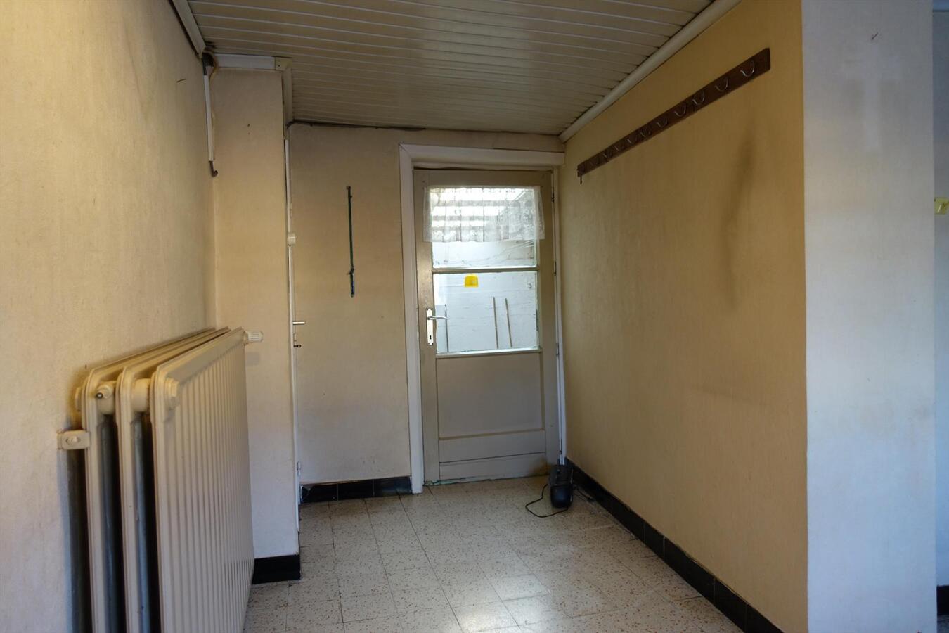 Te renoveren landelijke woning 