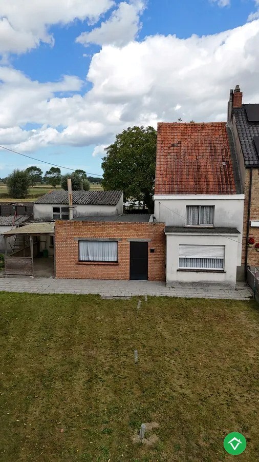 Woning met 3 slaapkamers tuin en garage te Gistel 