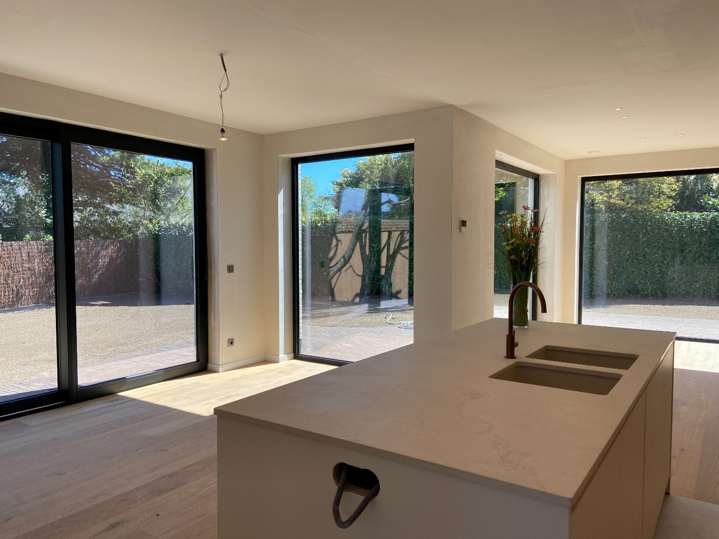 Exclusieve, energiezuinige nieuwbouwwoning op een discrete ligging te Waregem! 