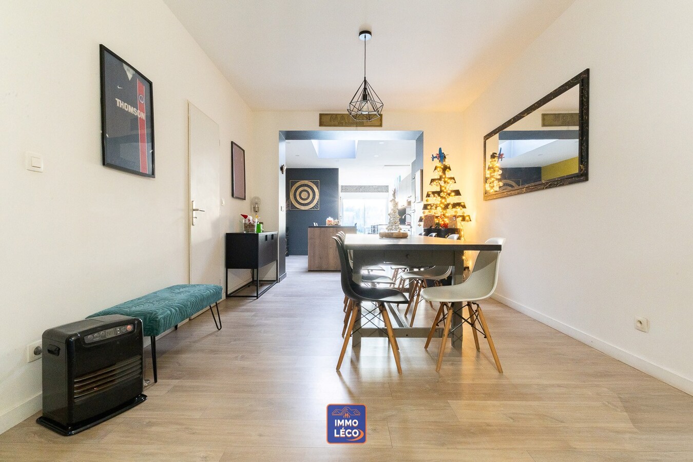 Maison entièrement rénovée en 2021 avec jardin de +/- 130m²  "SUD-EST" ! 