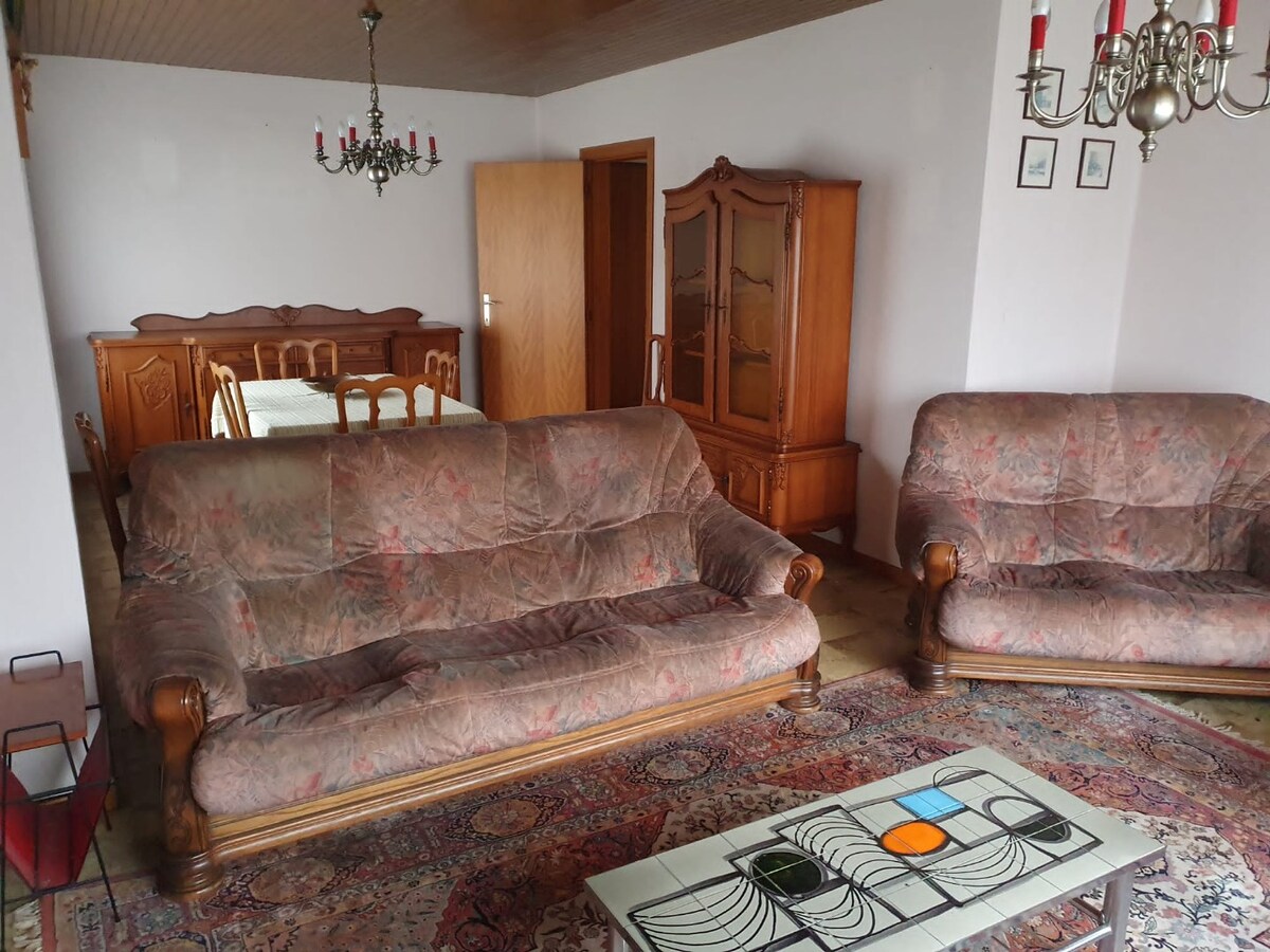 Te renoveren, zeer rustig gelegen open bebouwing 