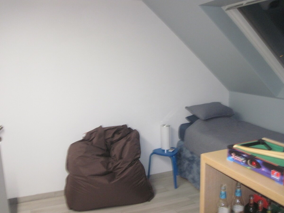 LUXUEUS 3-SLPK-APPARTEMENT  (zonder vaste kosten!). 