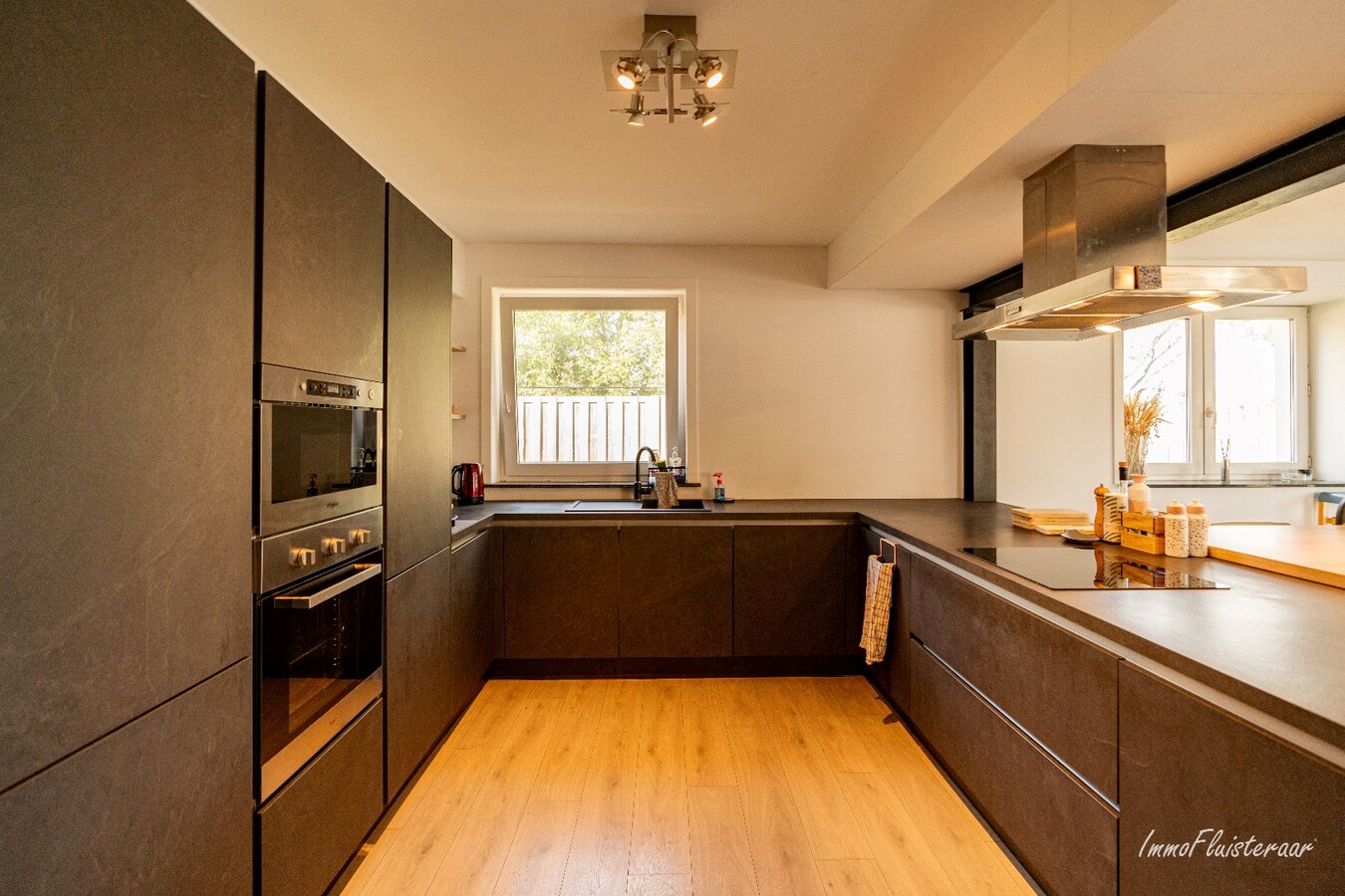 Maison semi-ouverte avec écuries, piste et prairies sur environ 1,5 ha à Sint-Katelijne-Waver (Optionnel : possibilité d'acheter une prairie d'environ 1 ha en plus) 