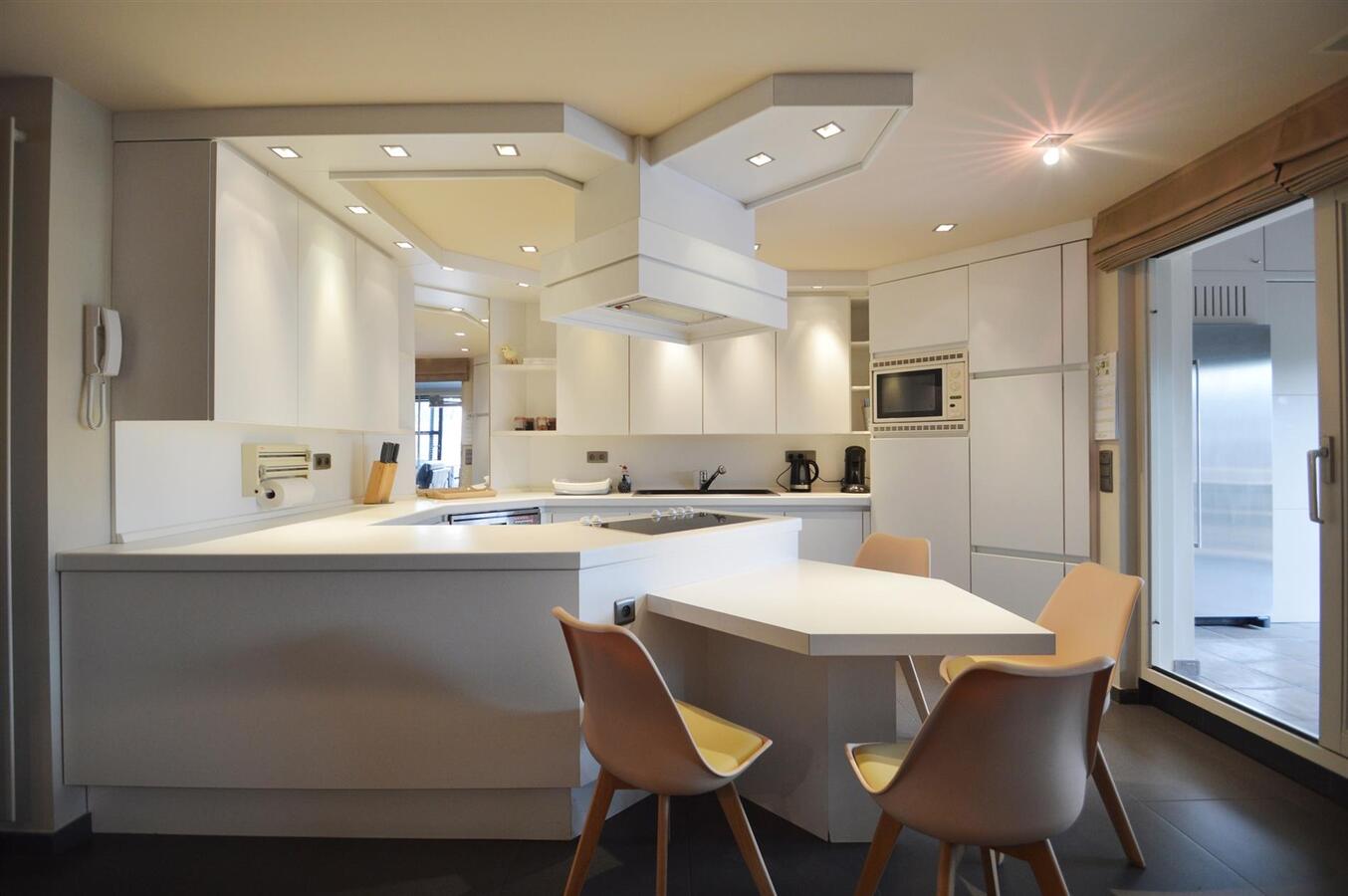 Knappe gezinswoning met mogelijkheid tot vrij beroep - Heist 