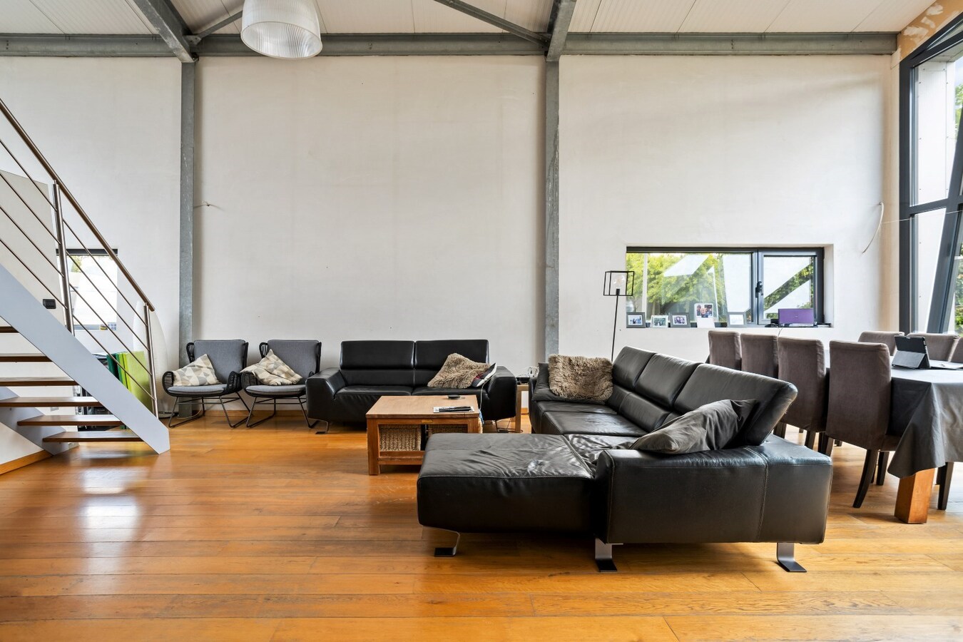 Bedrijfswoning met werkplaats op industrieterrein van Houthulst 