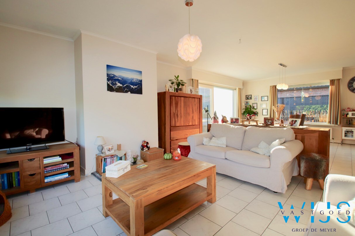 Ruime bungalow in een rustige woonwijk te Lovendegem ! 