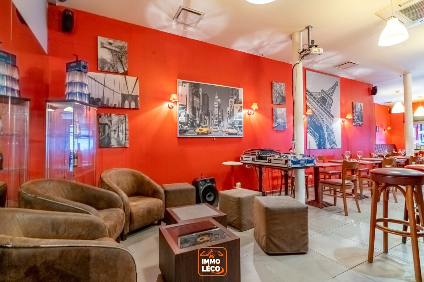 Ensemble immobilier avec surface commerciale et appartement LOFT + local à aménager, en PLEIN CENTRE-VILLE, IDEAL investisseurs !! 