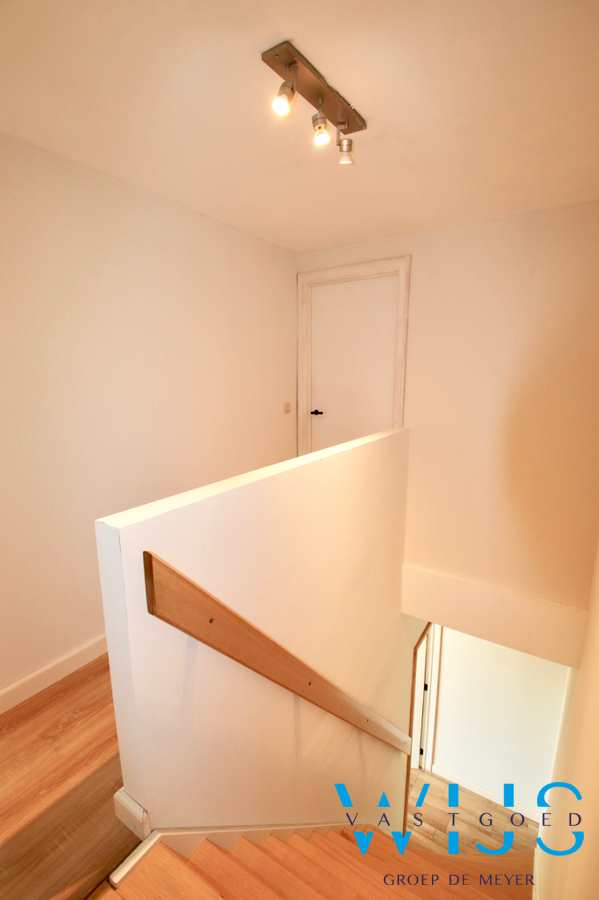 Prachtig afgewerkt landelijk woonhuis in hartje Ertvelde ! 