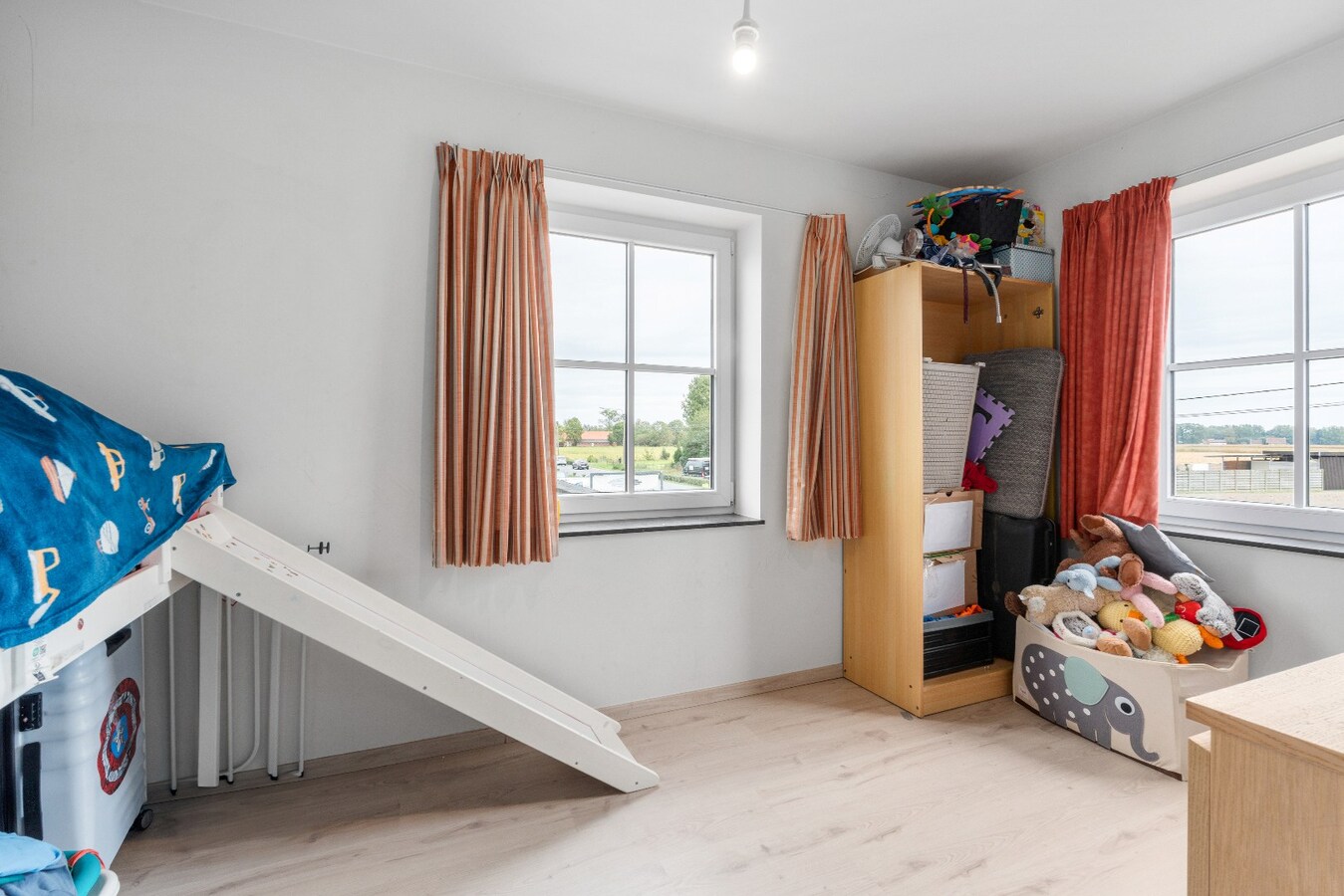 Ruime, landelijke woning met 4 slaapkamers 