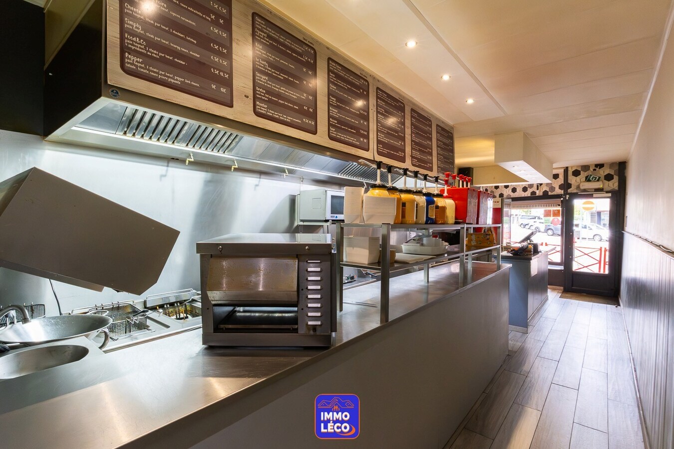 Parts de société avec immeuble commercial (terrasse et jardin),  "Food &amp; Co" en plein centre-ville ! 