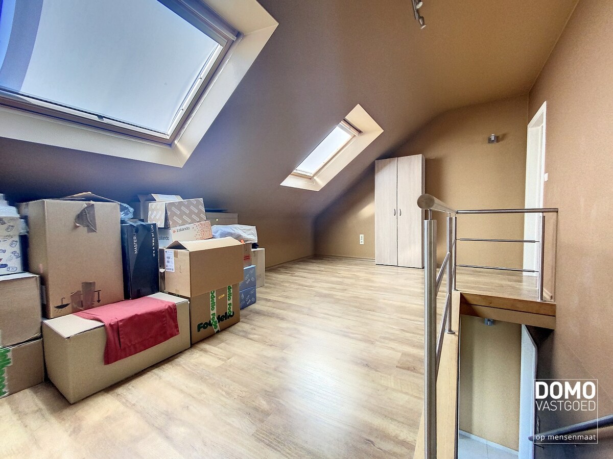 Ruime woning met tuin, garage en 3 slaapkamers vlakbij centrum Hasselt 