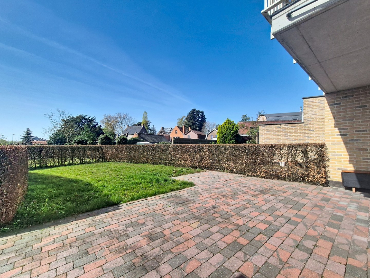 Gelijkvloers appartement met 1 slpk en garage 