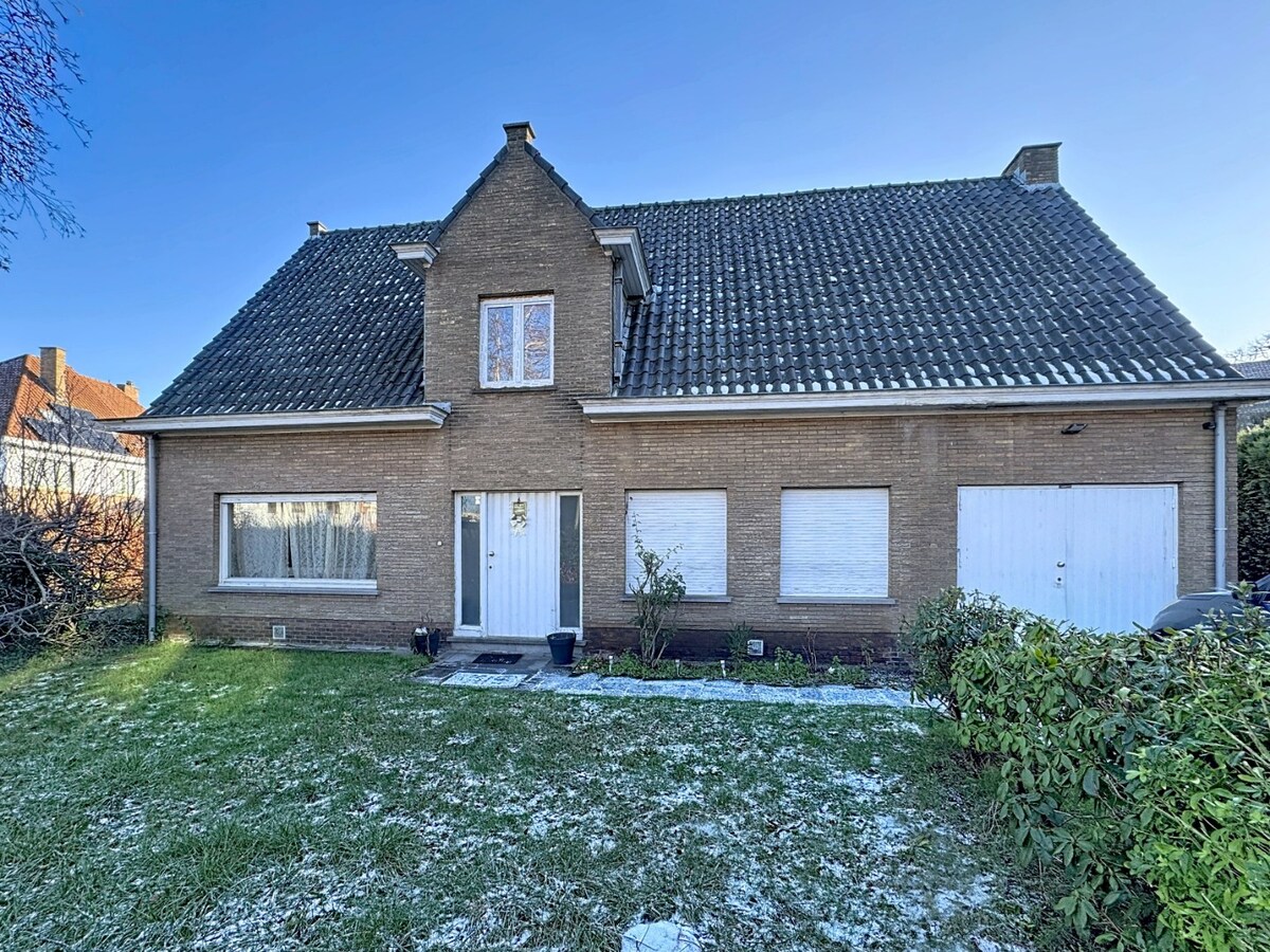 Te koop villa - Assebroek