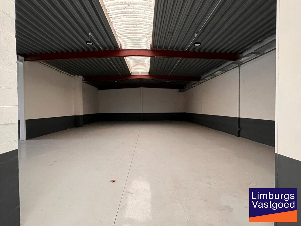 Magazijn, 291m², KMO-site te Beringen 