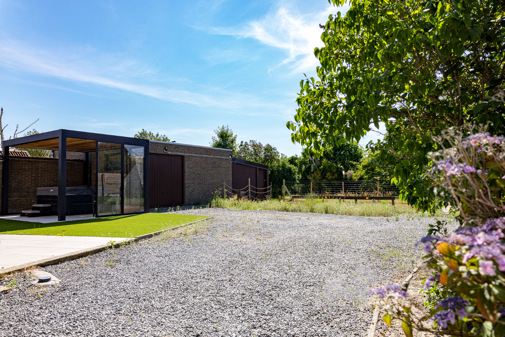 Ruime gerenoveerde woning  op 708m² te Maldegem 