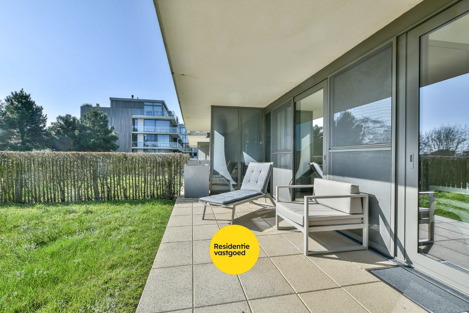 Luxueus afgewerkt 2-slaapkamerappartement met terrassen en tuin op toplocatie! 