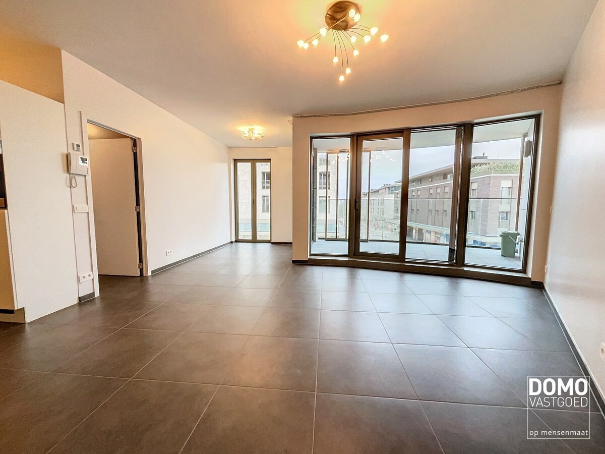 Appartement in het centrum van Hasselt met 2 slaapkamers, 1 ondergrondse parkeerplaats en een mooi terras, 91m² bewoonbare oppervlakte 