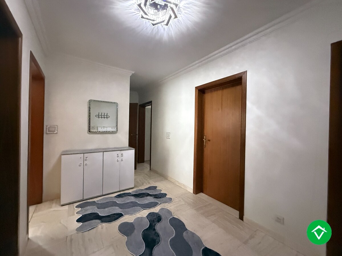 Drie-slaapkamerappartement met terras in rustige residentie centrum Roeselare 