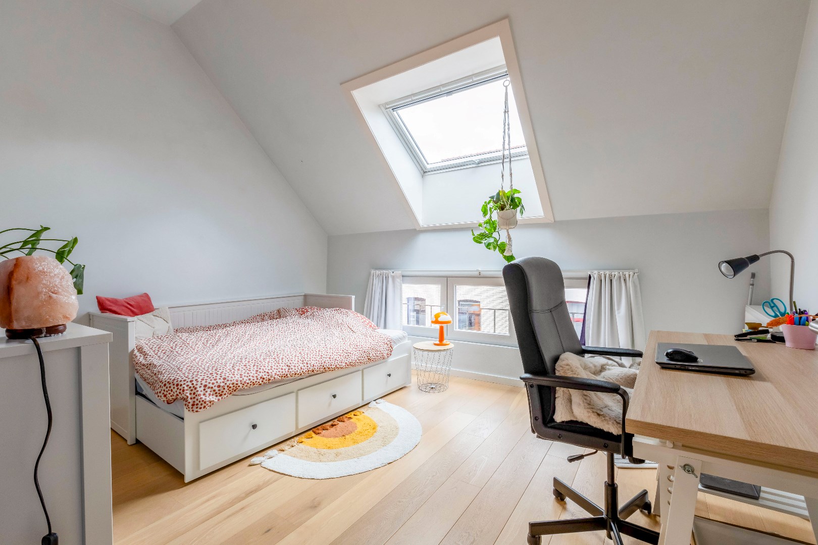 Instapklare woning met 3 slp. en terras te Sint-Amandsberg 