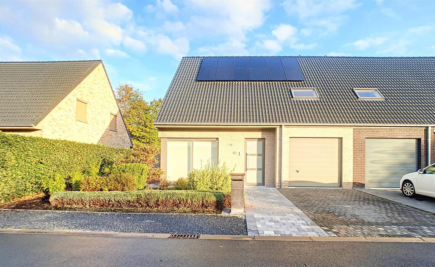 Recente halfopenbebouwing met 4 slaapkamers - Moerkerke 