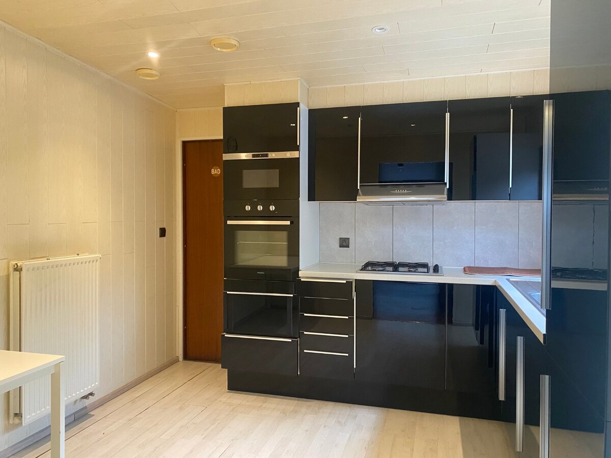 VERLAAGD in PRIJS ! Vrijstaande (vakantie)woning in het bos, Domein Sparrendal Lanklaar. 