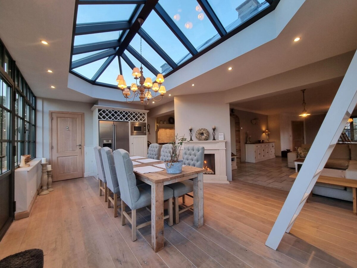 Zeer knappe, halfopen gezinswoning te Lissewege 